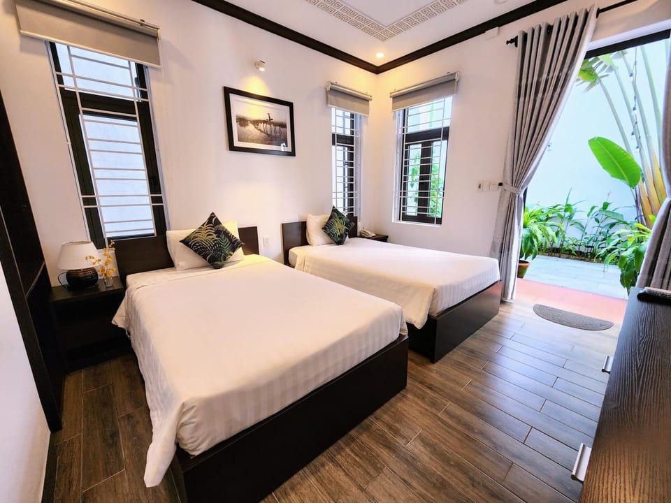 Bed, View (from property/room), Photo of the whole room, Bedroom