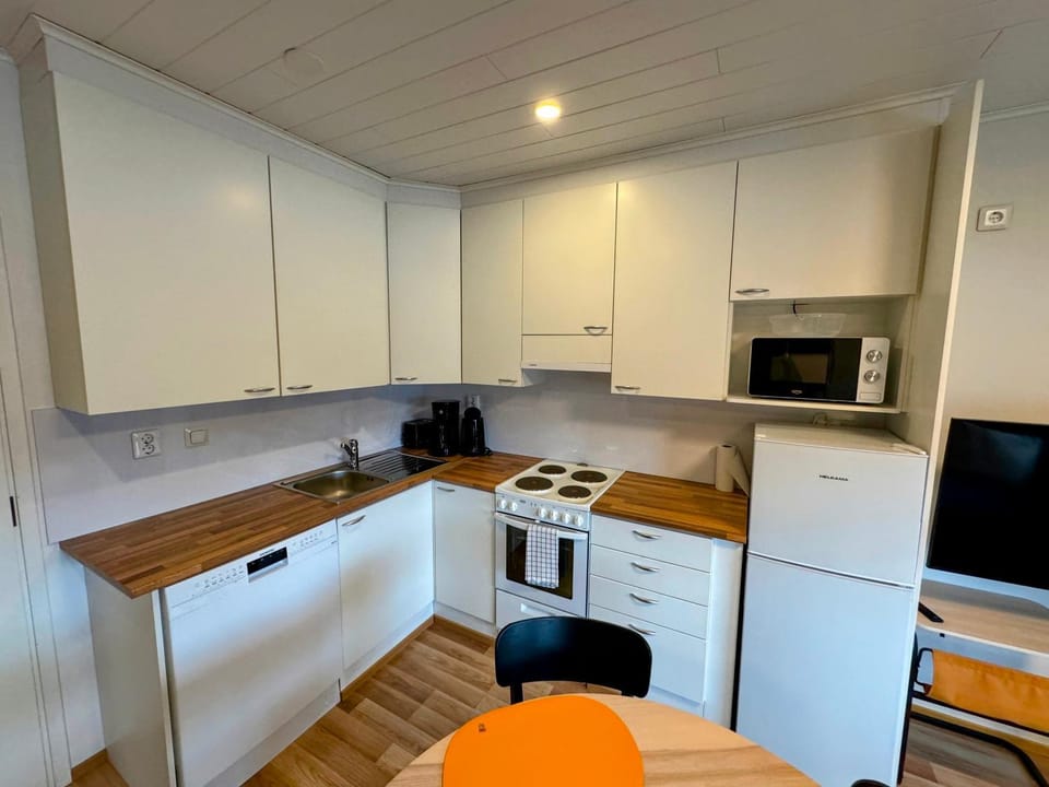 Kitchen or kitchenette, minibar, pet friendly, stove, toaster