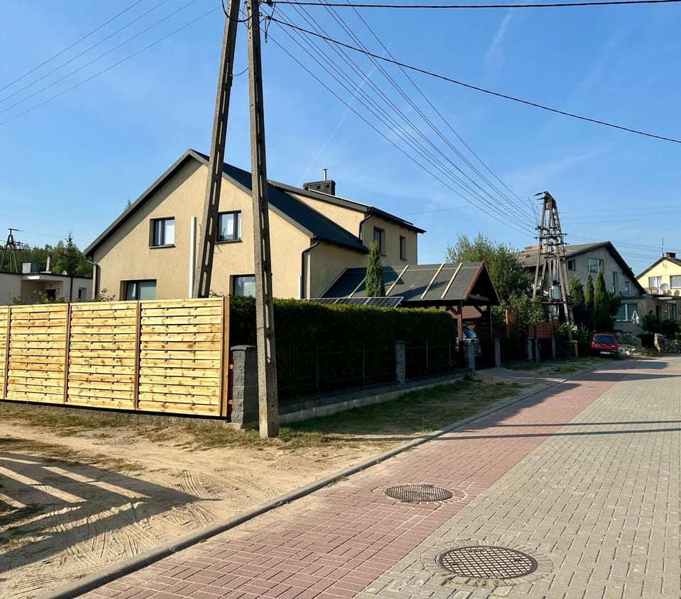 Property building, Facade/entrance, Area and facilities