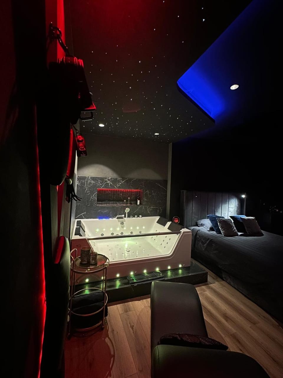 Love Room avec spa Apartment in Auvergne-Rhône-Alpes