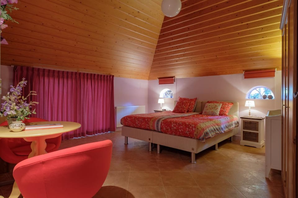 De Zilveren Maan Bed and Breakfast in Drenthe (province)