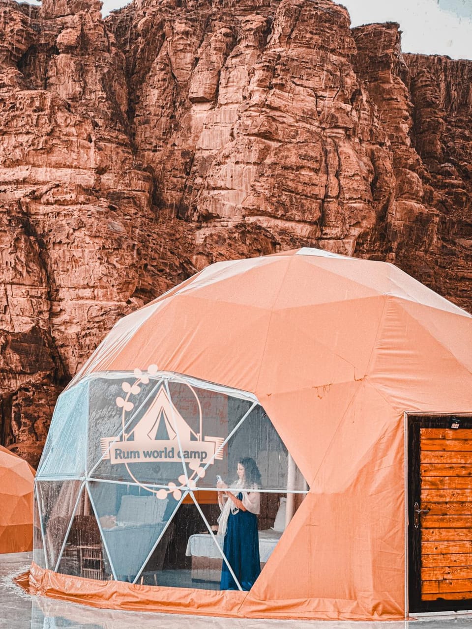 RUM WORLD BUBBLE lUXURY CAMP Campground/ 
RV Resort in Africa