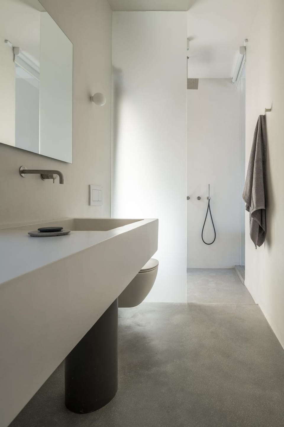 Bathroom, towels
