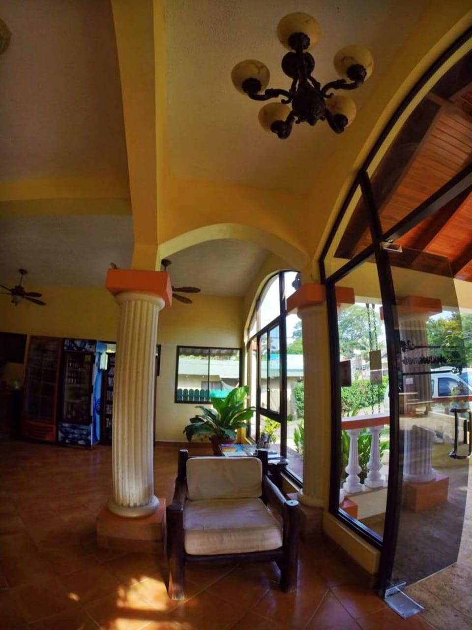 Facade/entrance
