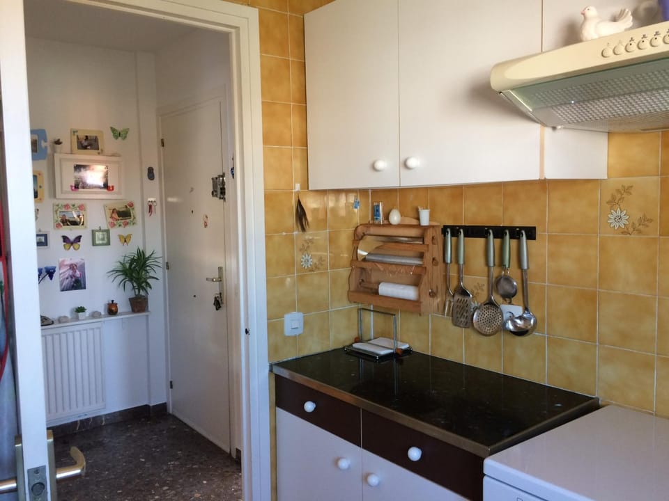 Kitchen or kitchenette, Lobby or reception