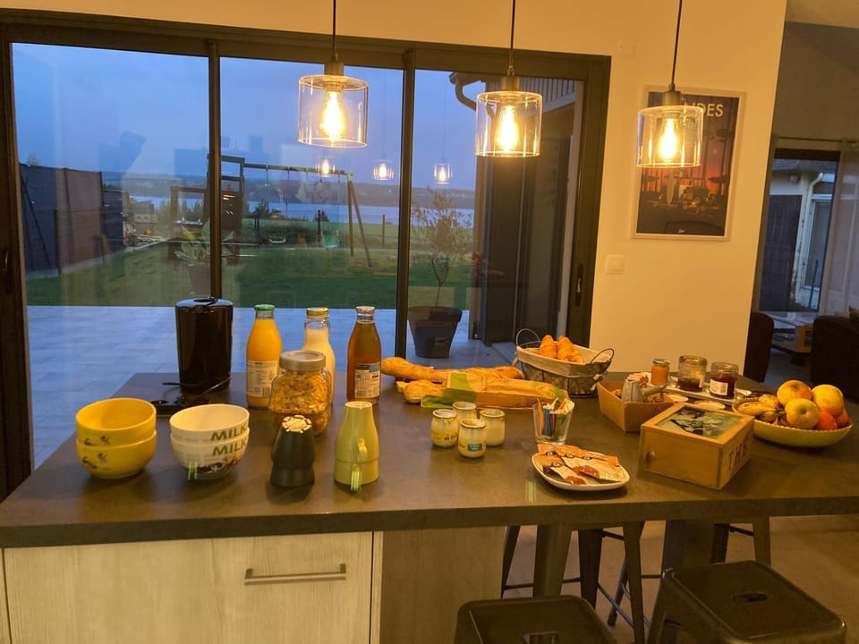 Continental breakfast