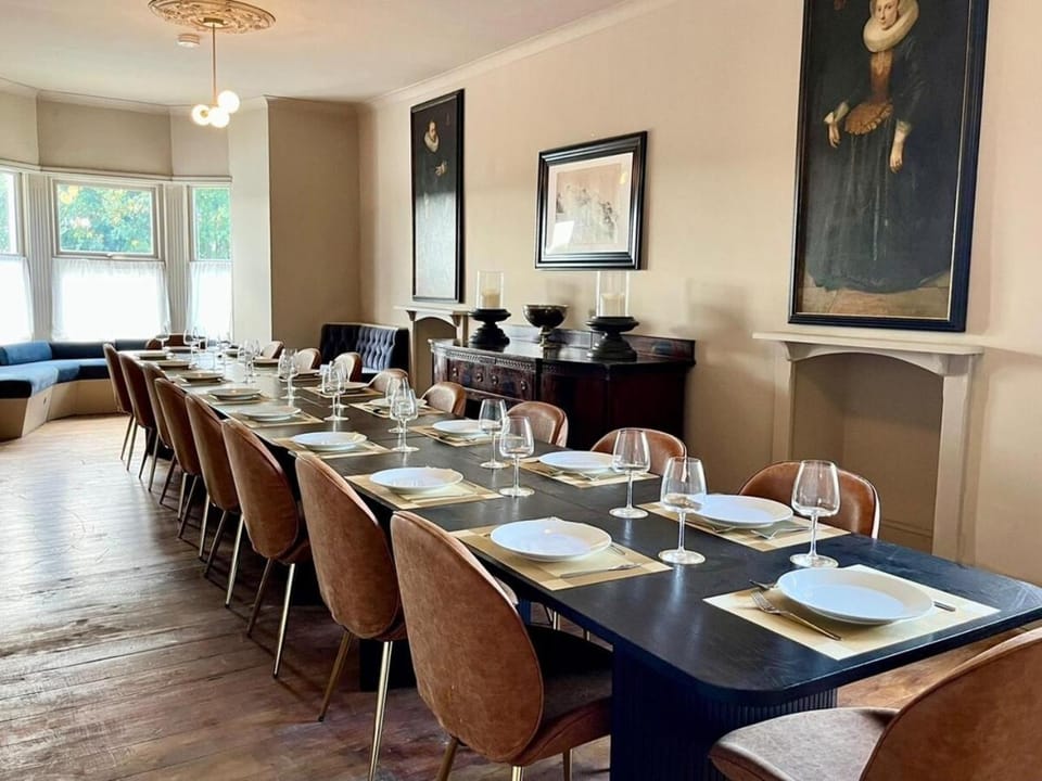 Bodorgan Inn by Birch Stays House in Aberffraw