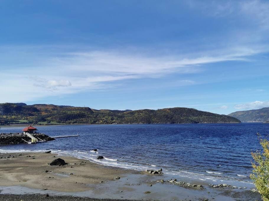 Nearby landmark, Beach