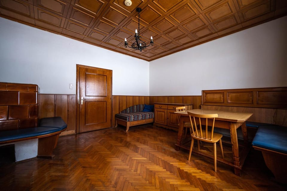 Living room, Lounge or bar, Seating area