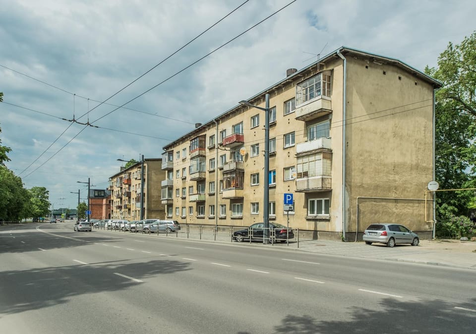 Property building, City view, Street view, Location, Parking