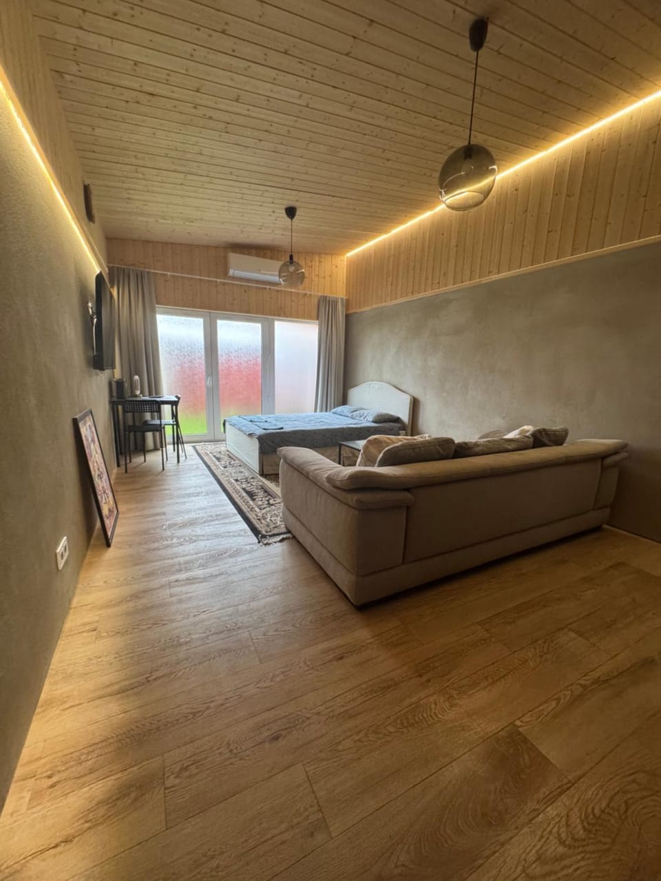 Bed, Living room, Photo of the whole room, Seating area, Bedroom