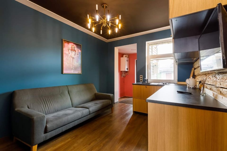 Kitchen or kitchenette, Living room, Seating area, Dining area