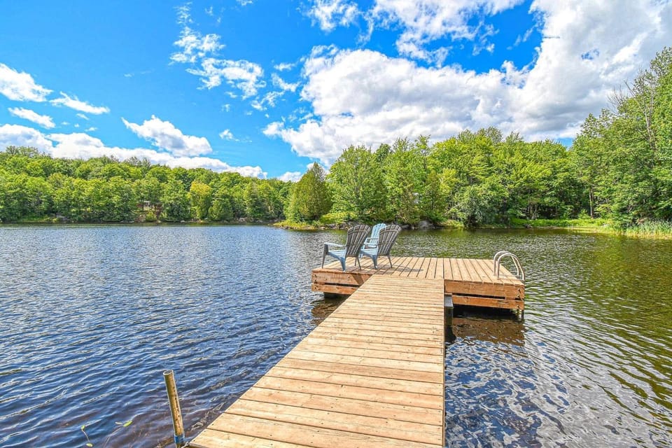 Brown Bear Lodge House in Ontario