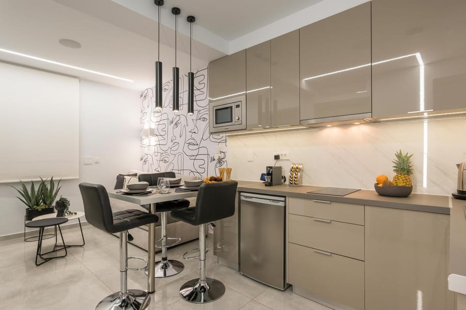 Kitchen or kitchenette, Living room, Dining area, stove