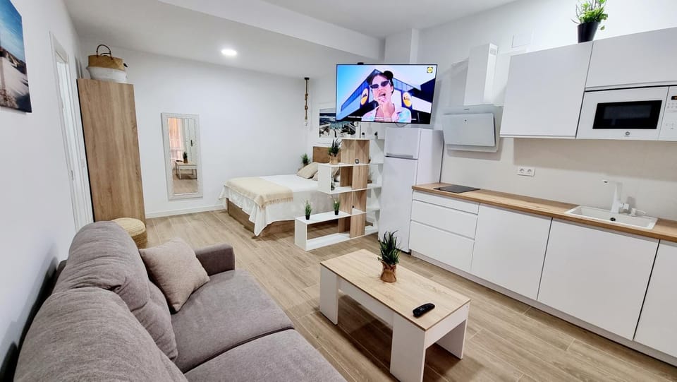 Communal lounge/ TV room, TV and multimedia, Kitchen or kitchenette