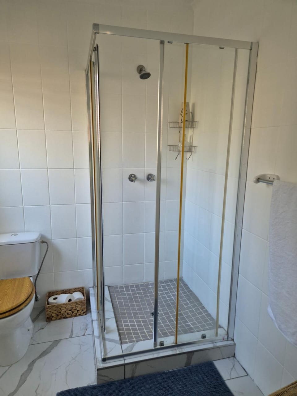 A&F Cottage with pool n braai Apartment in Sandton