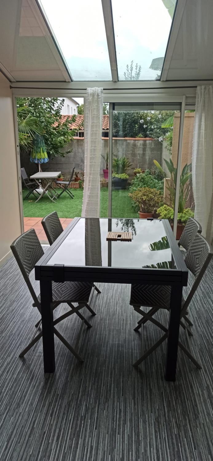 Patio, Garden, Seating area, Dining area, Garden view