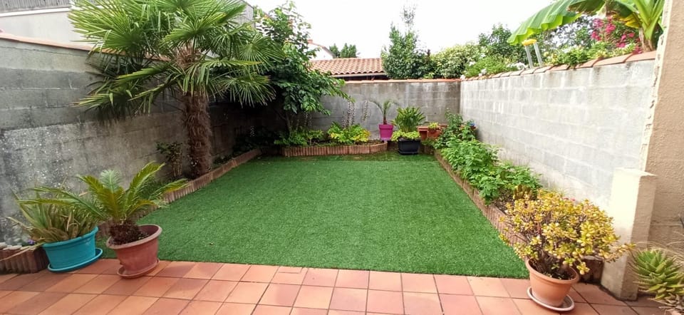 Garden, Dining area, Garden view