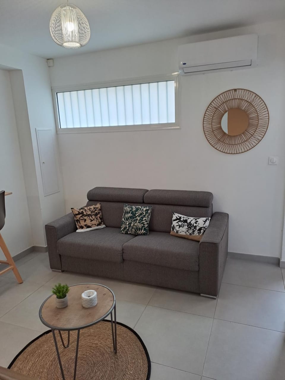 Living room, air conditioner