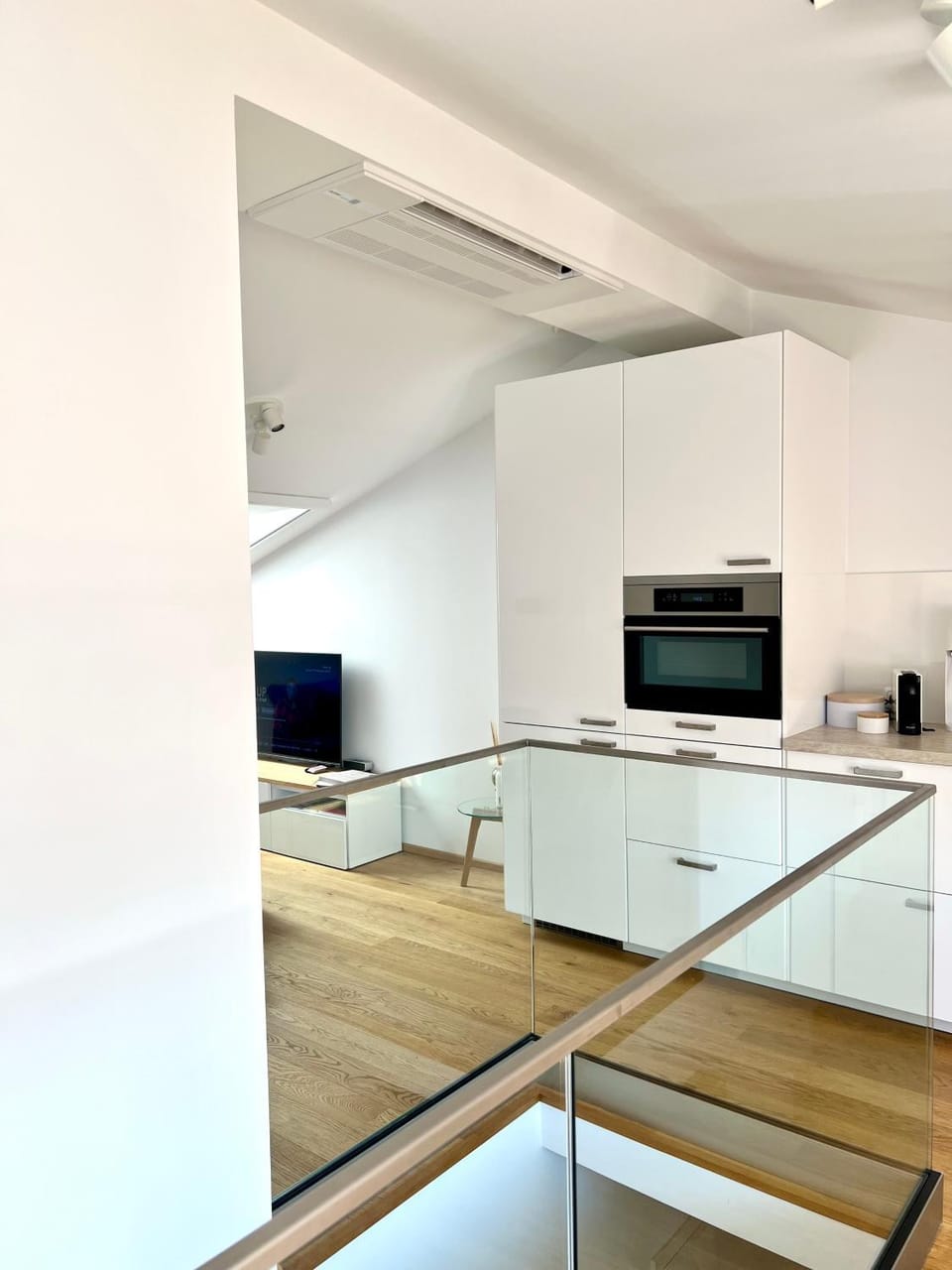 Kitchen or kitchenette, oven, air conditioner