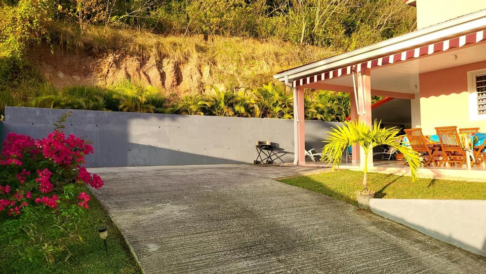 Property building, Garden