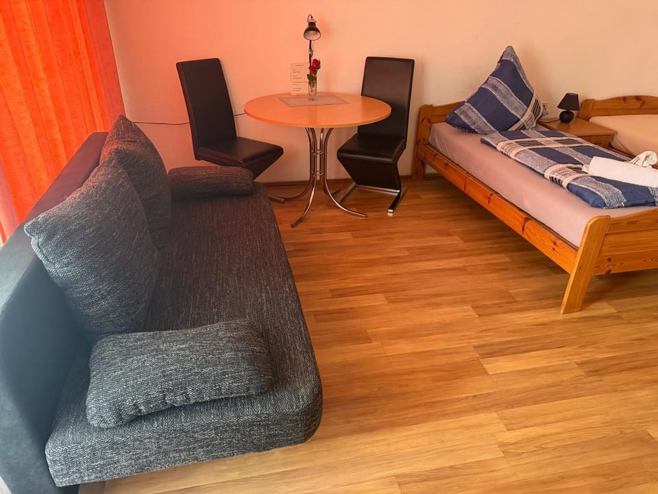 B606, Schönes Appartement in ruhiger Lager Apartment in Koblenz