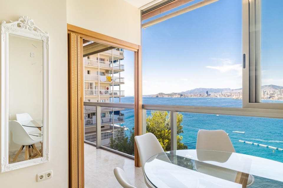 Living room, Dining area, Sea view