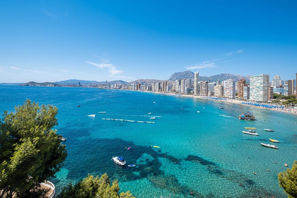 Nearby landmark, Off site, Natural landscape, Beach, City view, Mountain view, Sea view