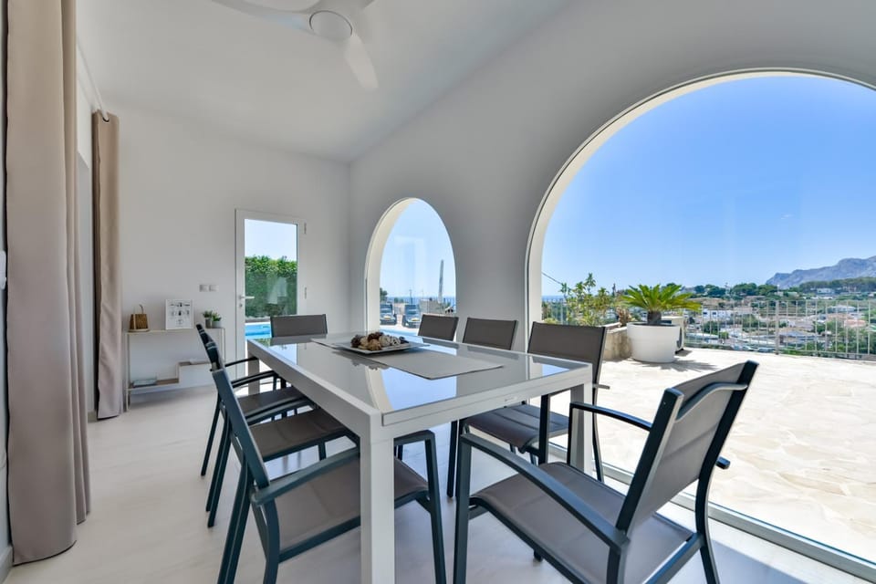 Living room, Sea view