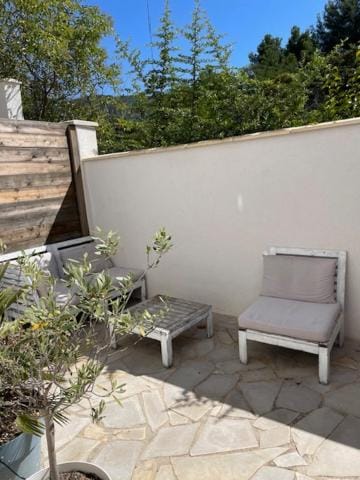 Azur Appart 4 pers - Parking - Terrasse - 10min du centre Apartment in Cassis