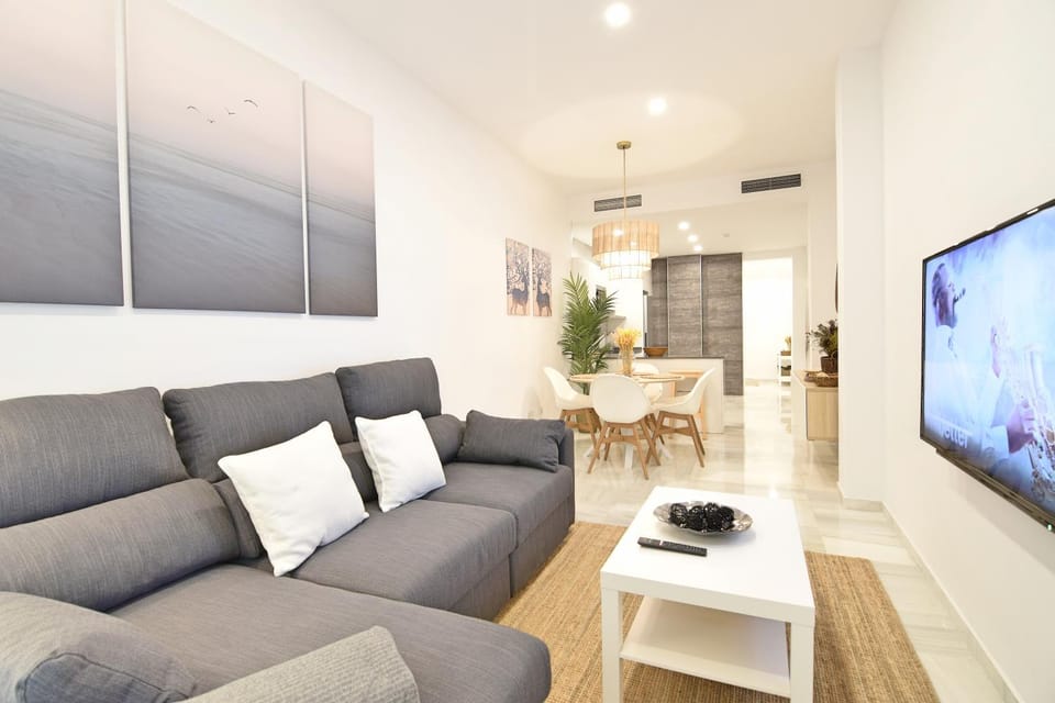 Kitchen or kitchenette, Living room, Dining area, air conditioner