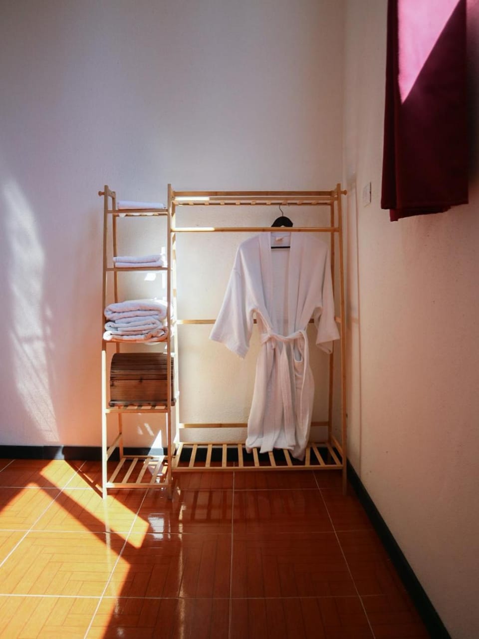 Bedroom, towels, wardrobe