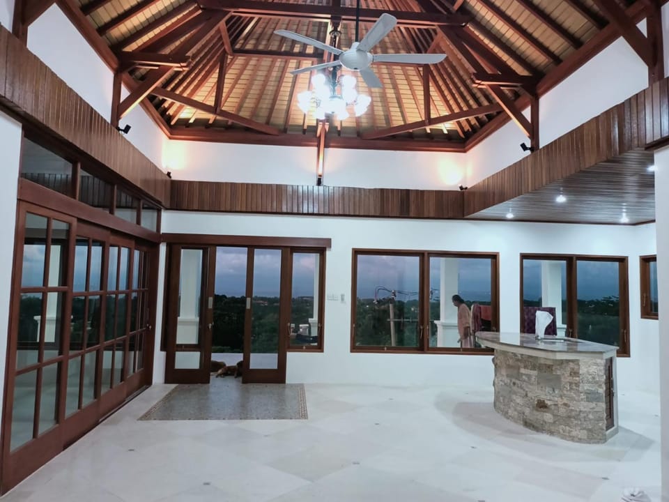 Alam Sweet Ulu-Modern "Balinese Style Villa" 3 Large Comfy Beds 2 private Bedrooms, Panoramic Ocean Views Pool Villa in Bali