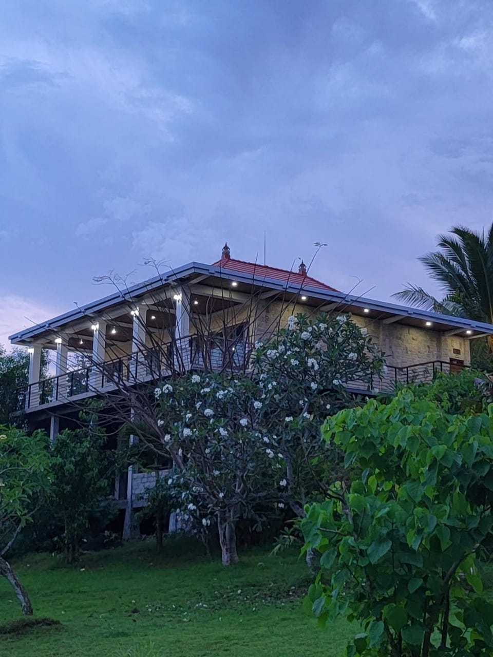 Alam Sweet Ulu-Modern "Balinese Style Villa" 3 Large Comfy Beds 2 private Bedrooms, Panoramic Ocean Views Pool Villa in Bali