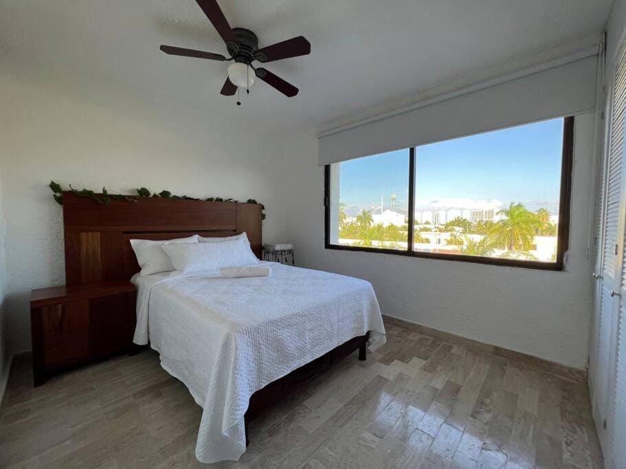 Dream penthouse with private rooftop and amazing views Apartment in Cancun