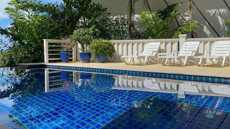 Day, Pool view, Swimming pool, sunbed