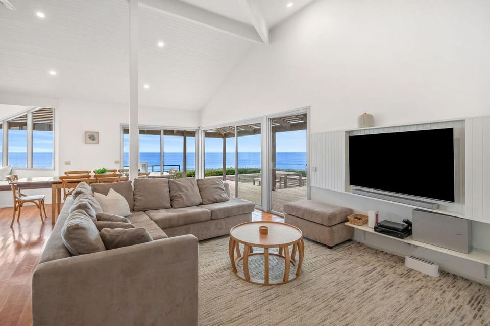 The Cliffs Edge House in Aireys Inlet