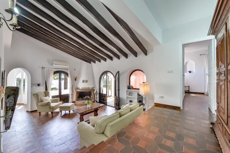 Living room, air conditioner