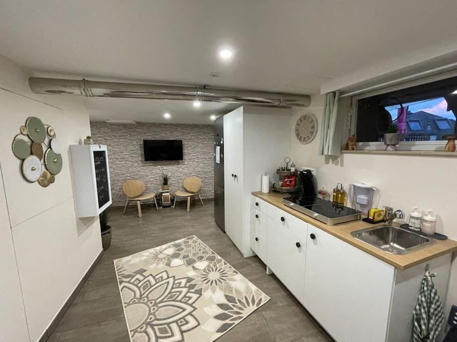 Studio situé aux abords de la forêt avec parking Apartment in Luxembourg District, Luxembourg