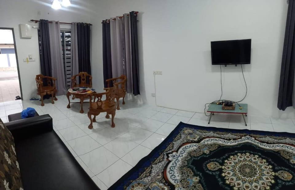 Communal lounge/ TV room, TV and multimedia, Living room, Seating area