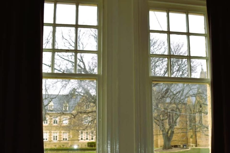 Comfy Apartment with carpark 2 minutes to CBD House in Hobart