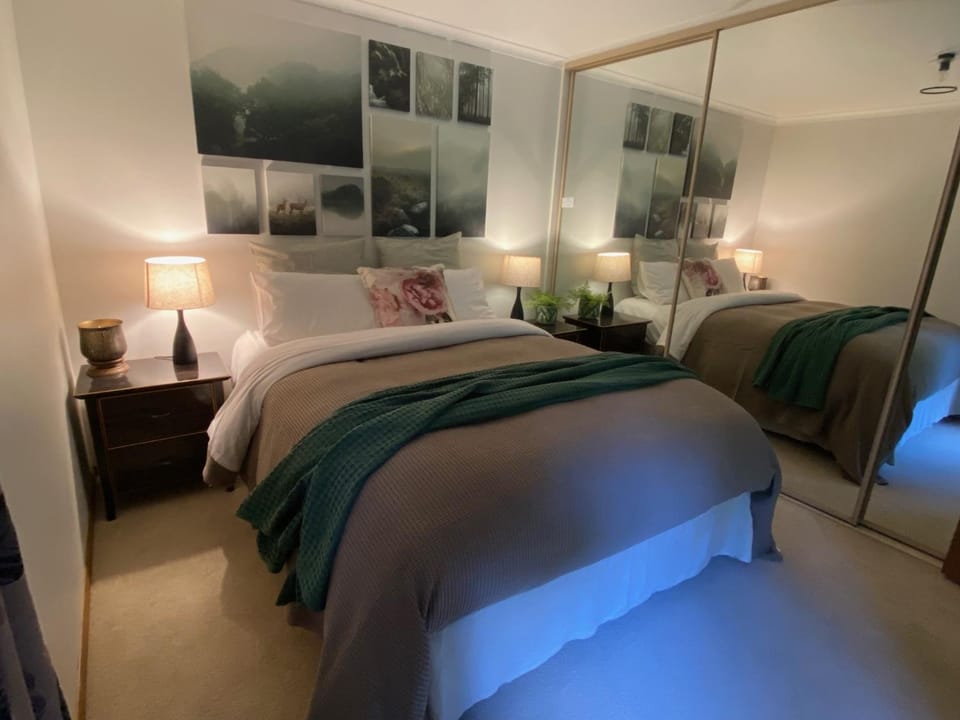 Bed, Bedroom, wardrobe