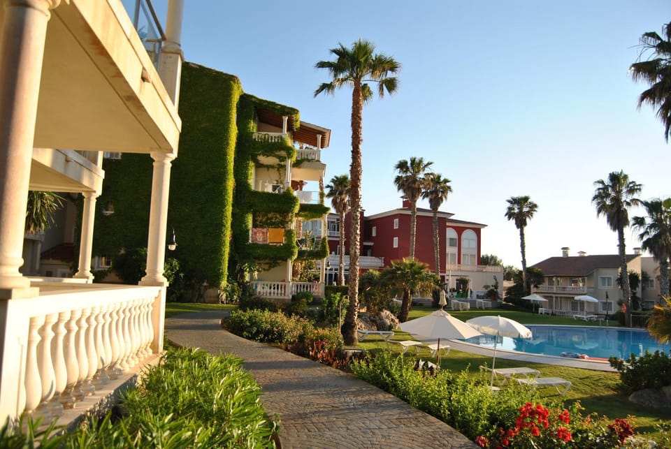 Swimming pool, Swimming pool
