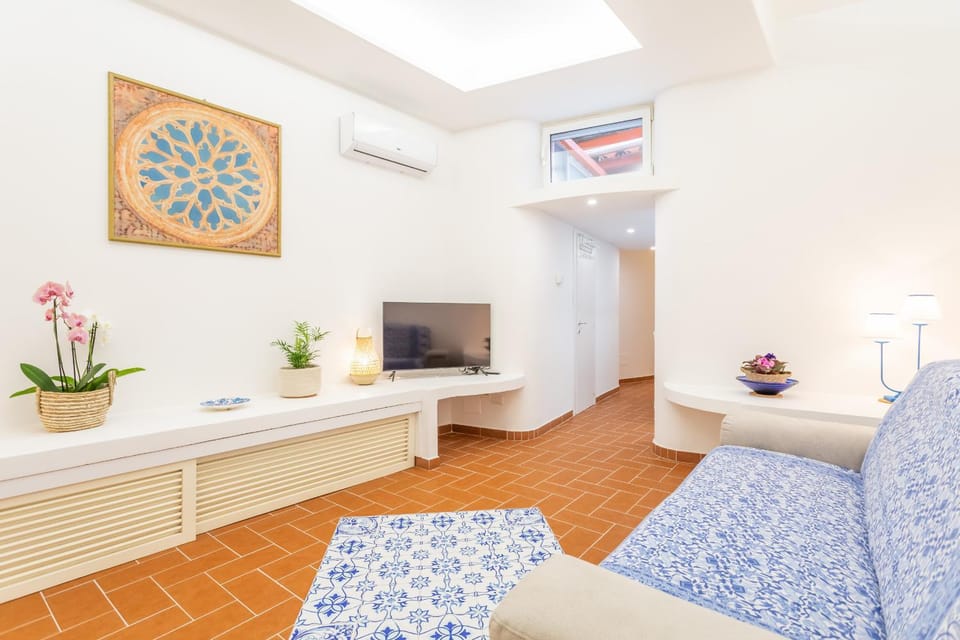 TV and multimedia, Living room, air conditioner