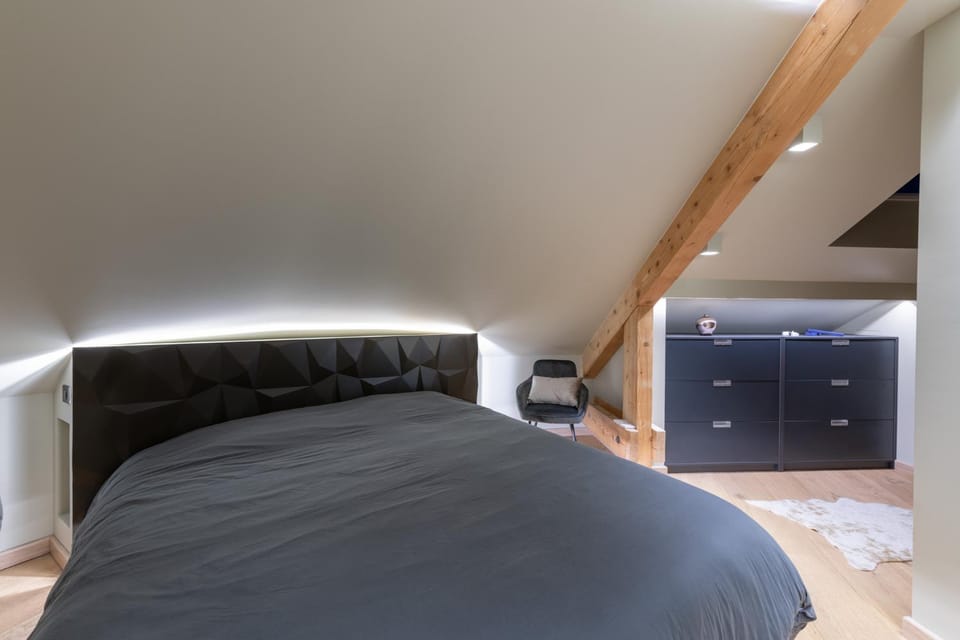 Bed, Photo of the whole room, Bedroom, wardrobe