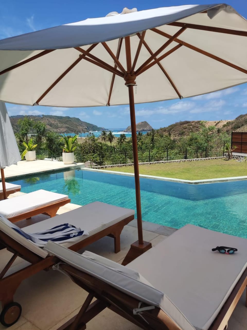 Villa Rockstar Lombok - STARLINK WiFi- 650m2 Villa in Pujut