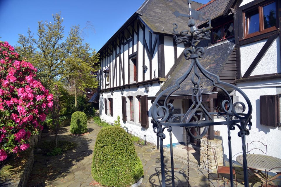 Property building, Garden, Garden view