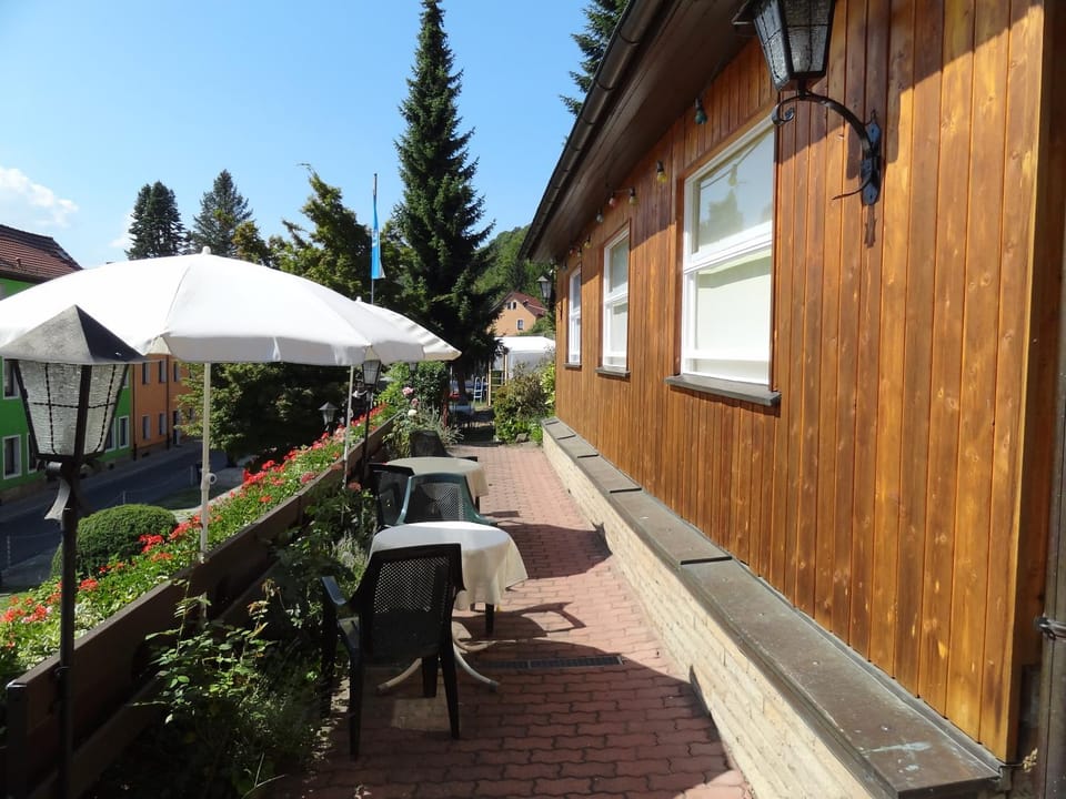Pension Haus Ruth - Gartenhaus Apartment in Sächsische Schweiz-Osterzgebirge