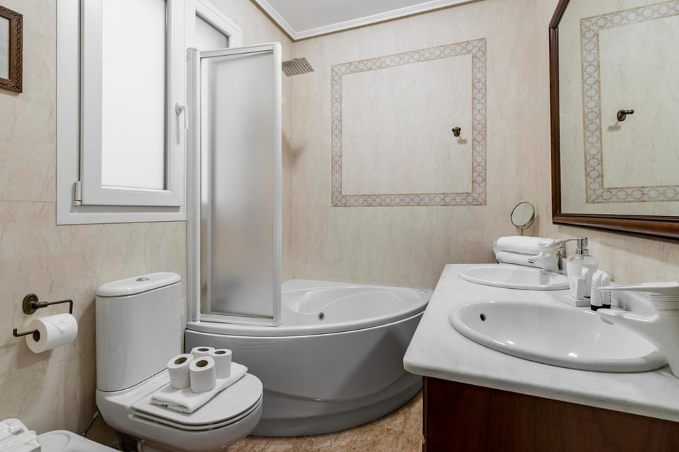 Shower, Toilet, Bathroom, Bath, bidet