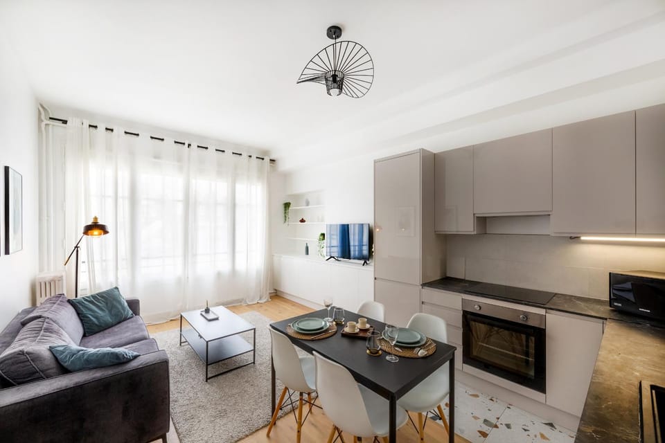 Le Cygne des Champs-Elysées - Mobility lease Apartment in Paris